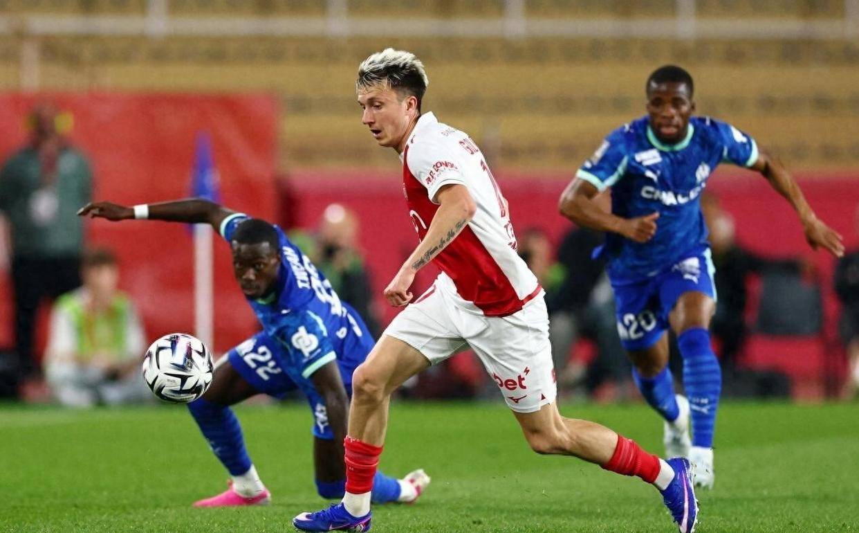 随着马赛1-2,巴黎FC1-1,欧塞尔1-1,里昂0-0,法甲积分榜出炉