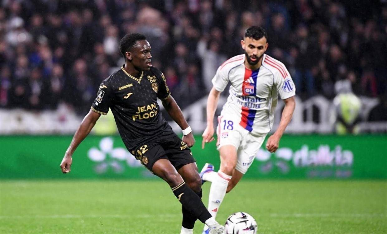 随着19岁皇马租将发威+里昂2-0,里尔4-0,法甲最新积分榜诞生